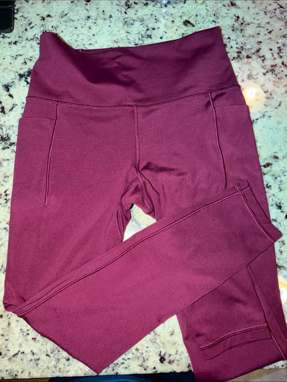 Women’s Athleta salutation stash High-Waist Leggings